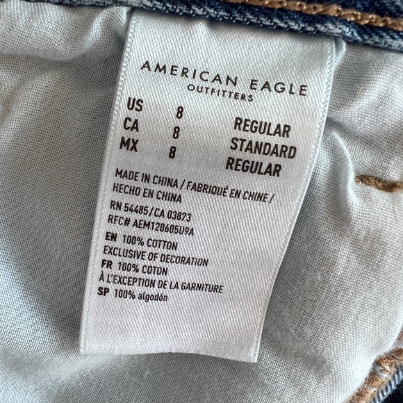 AE Highest Rise MOM jeans 100% cotton size 8.  Destroyed/Distressed and Fabulous - Picture 7 of 10
